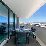 Apartament Amazing With Sea View, Pool And Sauna, Near The