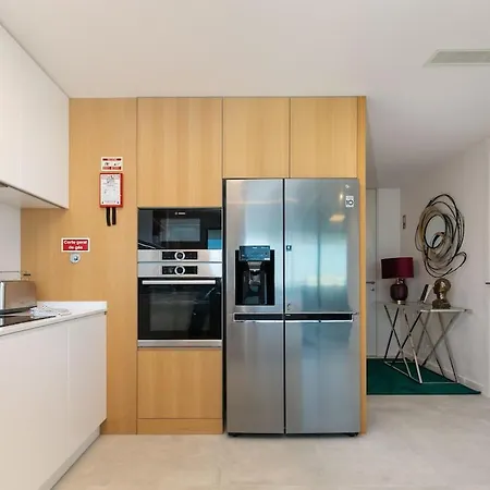 Amazing With Sea View, Pool And Sauna, Near The 아파트