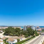 Amazing With Sea View, Pool And Sauna, Near The Διαμέρισμα *