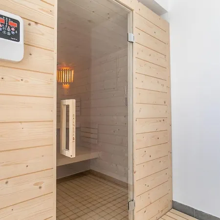 Amazing With Sea View, Pool And Sauna, Near The Lagos