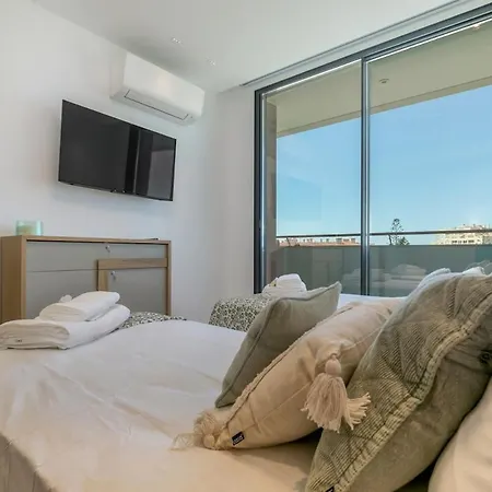 Amazing With Sea View, Pool And Sauna, Near The Lagos